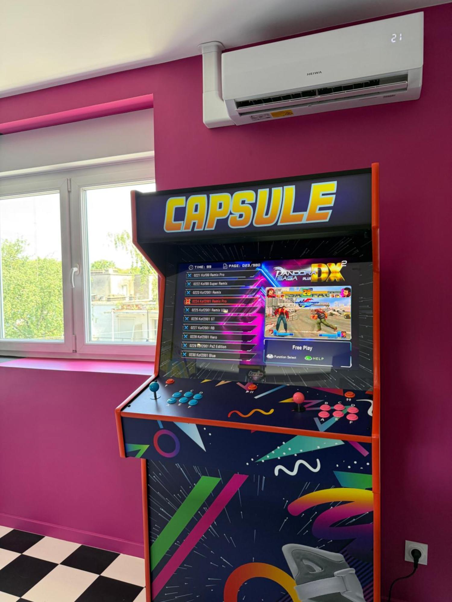 Capsule Retour Vers Le Futur Maubeuge Exteriér fotografie